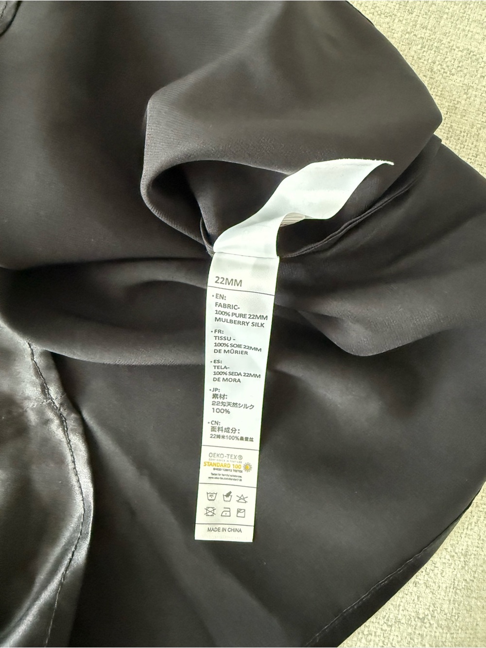 Lilysilk NEW Silk top black - Picture 3 of 4